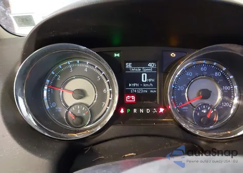 2014 Chrysler Town & Country Touring from USA, damaged, VIN 2C4RC1BGXER232147